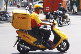 DHL-VNPT, which holds the second largest domestic market share, has invested US$10 million to further expand its market, including the purchase of modern equipment and the opening of more delivery centres in large cities. (Photo: Vnpost)