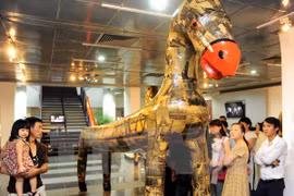 Exhibition on Vietnam- France's culture and history at L'Espace in September 2014 in Hanoi (Photo:VNA) 