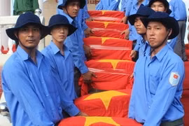 Southern Kien Giang province holds a reburial ceremony for remains of soldiers fallen in Cambodia (Source: VNA)