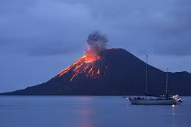 Mount Gamalama in eastern Indonesia (Photo:zmescience.com)