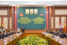 VN public security delegation visits Cambodia 