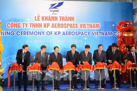 The KP Aerospace Vietnam company from the Republic of Korea (RoK) officially opens a factory at the Da Nang Hi-Tech Park. (Photo: VNA)