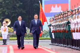 Cambodian Prime Minister pays official visit to Vietnam
