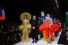 International Fashion Week: Beauty has no limits