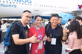 Koreans, Chinese top foreign arrivals in Vietnam