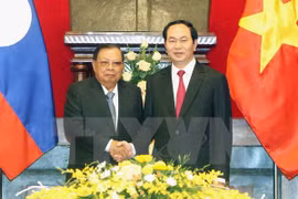 President meets Lao top leader