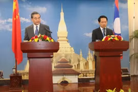  Chinese Foreign Minister active in Laos