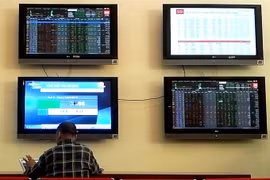 Market mixed on foreign selling 