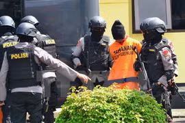 Indonesia arrests four IS-linked suspects