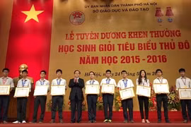 Hanoi honours over 1,100 outstanding students