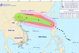 Storm Nida enters East Sea, generating strong winds 