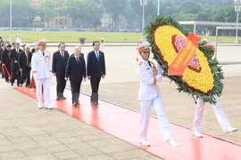 Leaders pay tribute to heroic martyrs 