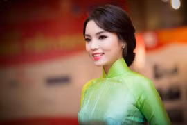 Female ambassadors to go catwalk in Vietnamese ‘ao dai’