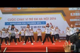 Thousands join Hanoi Run for Children 2016