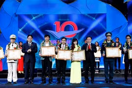 Vietnam’s 2015 top 10 outstanding youths unveiled 