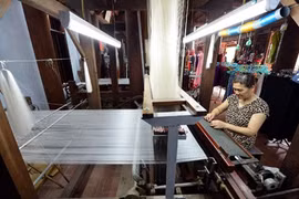 Van Phuc silk looks to stretch