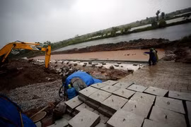 Dyke systems in the north to be consolidated 