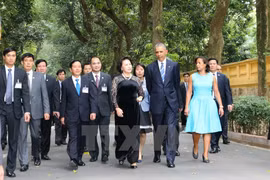 US President Barack Obama at Ho Chi Minh Relic Site
