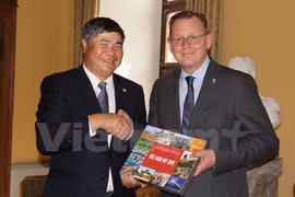 Vietnam seeks to boost all-around links with Germany 