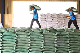 Agriculture, trade ministries sign MoU on agro-forestry-fisheries