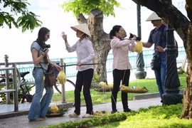 Hanoi authorities make efforts to crack down on tourist scams
