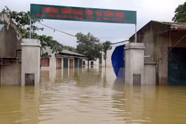 Consecutive floods devastate central provinces