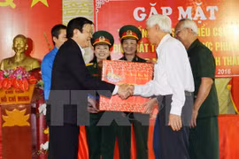 President praises museum of former revolutionary prisoners