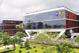 FPT earning up in first five months of 2016