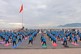 Hanoi celebrates 2nd International Yoga Day