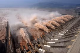 Laos helps lower Mekong River basin battle drought