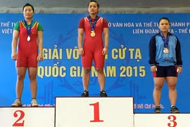 Two Vietnamese lifters compete at junior world champs