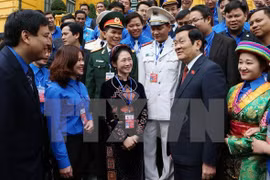 President meets outstanding youths 