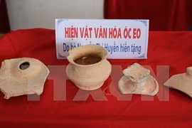 Book on An Giang Oc Eo cultural heritage debuts