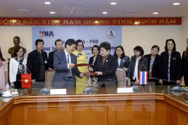 VNA, PRD sign MoU on news exchange cooperation 