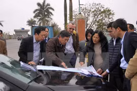 World Bank surveys coastal road construction in Thai Binh
