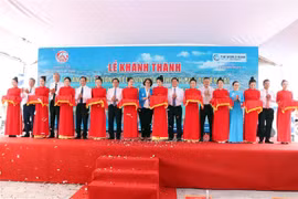 Delegates at the inauguration of the The Phan Rang-Thap Cham city sub-project – part of the Coastal Cities Sustainable Environment Project funded by the World Bank Group in the south-central province of Ninh Thuan. (Photo: VNA)