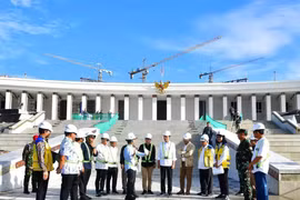 Indonesian President Joko Widodo inspects the progress of the ceremonial grounds for the upcoming independence day celebrations in Nusantara on June 5, 2024. (Photo: Courtesy of Presidential Press Bureau)