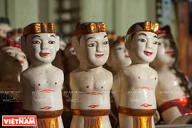 Artisan imbues southern culture with water puppetry