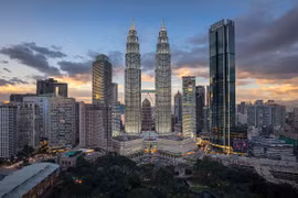 Malaysia to speed up investment implementation to boost economic growth