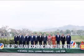Vietnam attends 30th ASEAN Economic Ministers’ Retreat in Laos