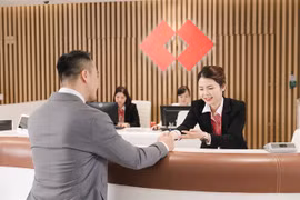 Moody's upgrades outlook for Techcombank