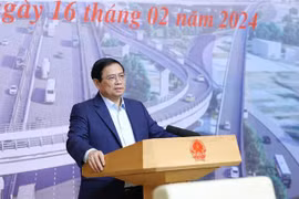 PM urges speeding up key transport projects