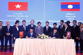 Vietnam, Laos sign new trade agreement