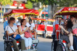 Koreans, Chinese top foreign arrivals in Vietnam 