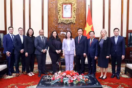 Vice President receives Ford Motor’s senior official