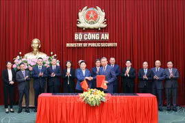Vietnamese, Chinese ministers discuss security cooperation