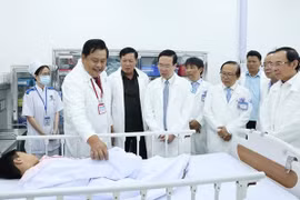 President commends achievements by Children’s Hospital 1