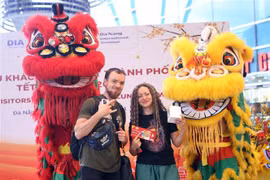 Localities welcome first tourists in Lunar New Year