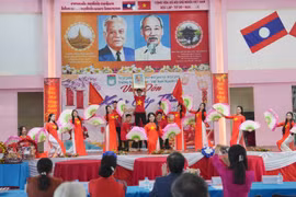 Bilingual school in Laos celebrates Vietnamese Tet festival