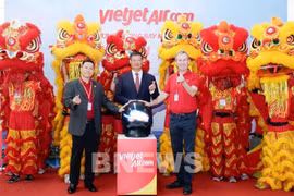 Vietjet inaugurates HCM City - Chengdu route